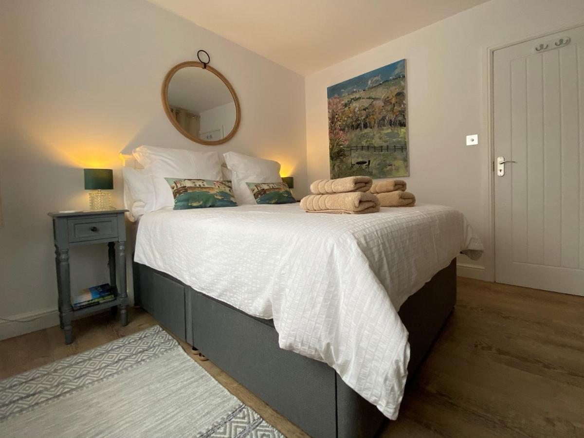 Starboard Side Brixham - Ideal Seaside Getaway With Parking Exterior foto