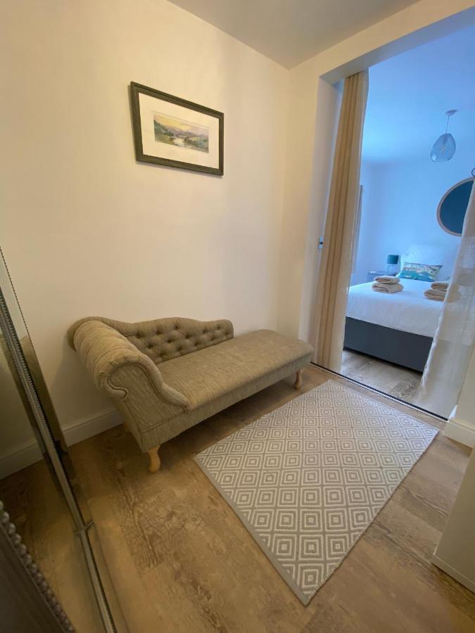 Starboard Side Brixham - Ideal Seaside Getaway With Parking Exterior foto
